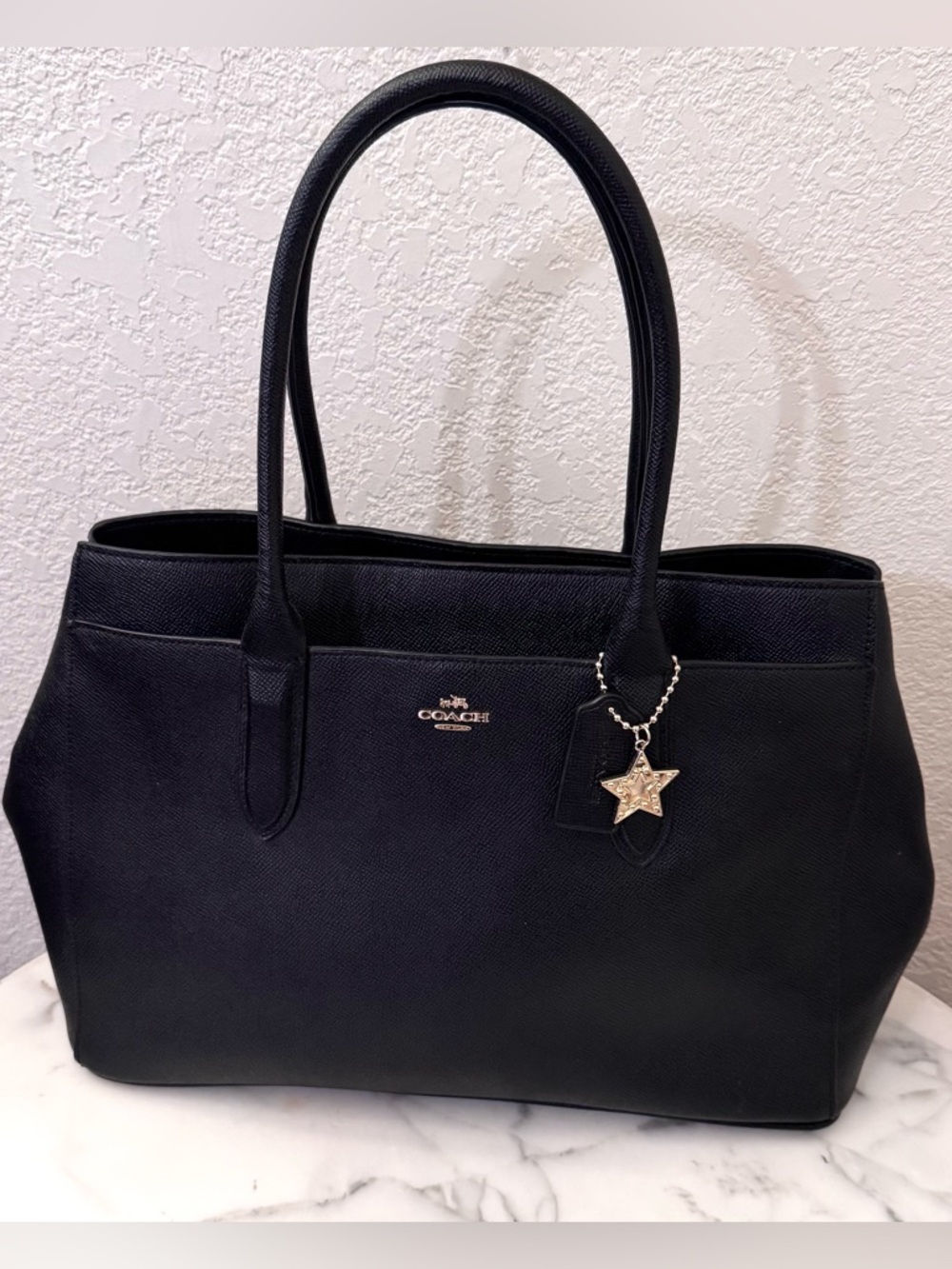Coach Black Bailey Caryall Tote,Gold pin mount logo, star charm,adjustable sides - Picture 10 of 10